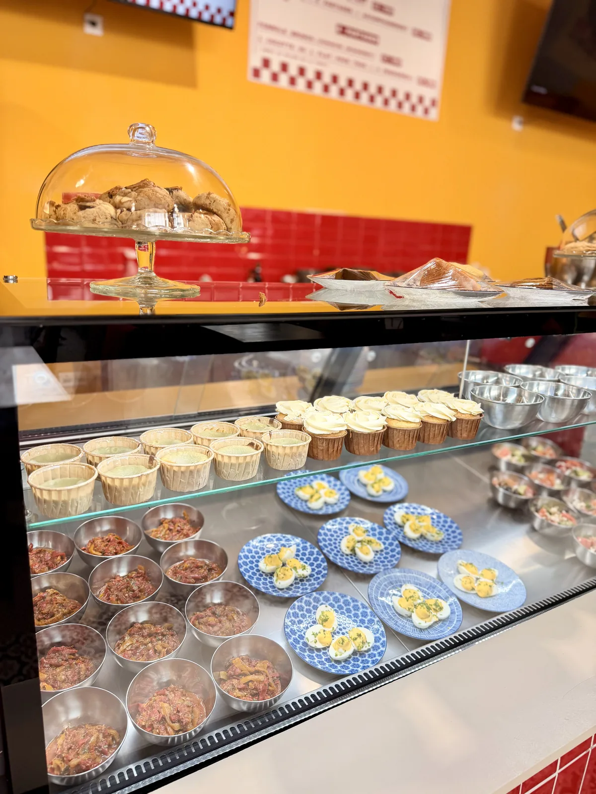 Vitrine — cupcakes, petits plats et présentation